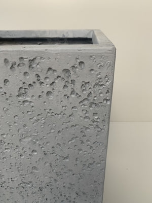 Macetero Mínimal-Poroso Prisma