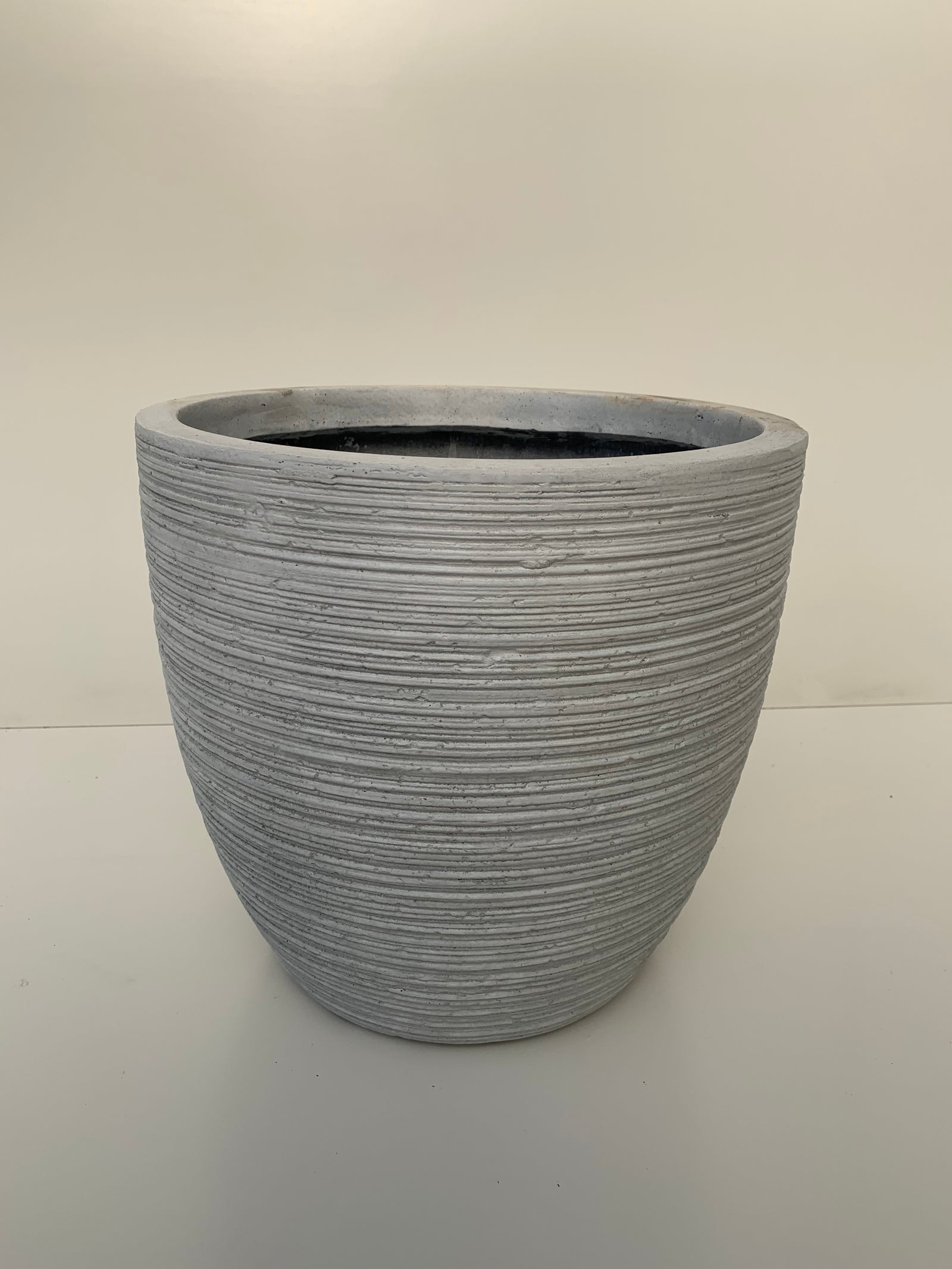 Macetero Mínimal-Moderno Cilíndrico