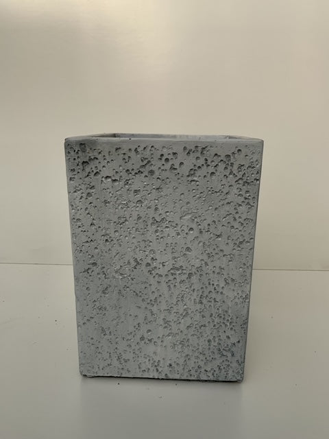 Macetero Mínimal-Poroso Prisma